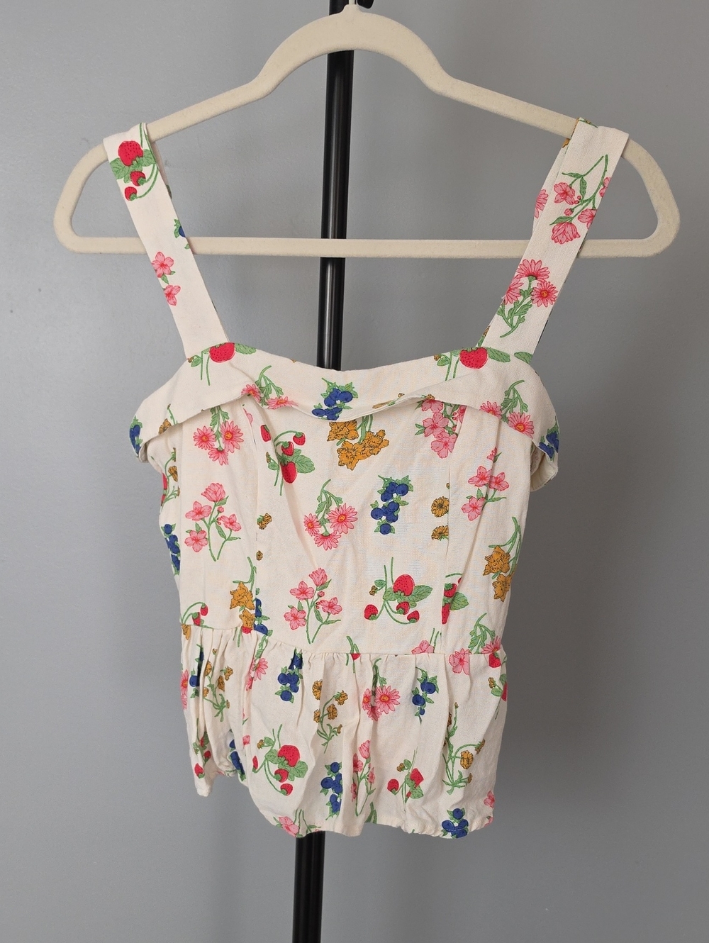Francesca's Shirley Linen Blend Fruit Floral Top Size XS Coquette Boho